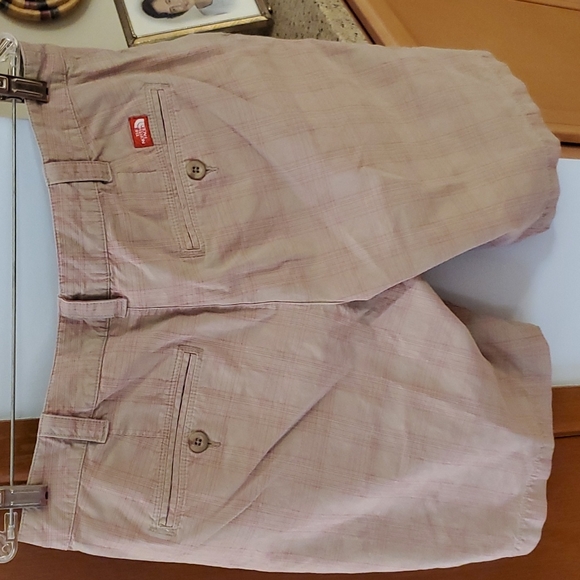 North face womens shorts, size 12 - Picture 7 of 7